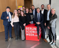 Projektvorstellung auf der Berlin Science Week in der Botschaft ARG mit S.E. Botschafter F. Brun